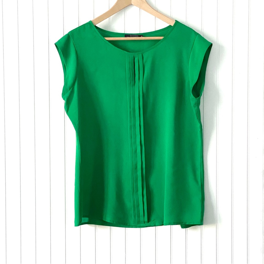 NWT THE LIMITED Green Blouse With Front Linear Pleats, Size: L